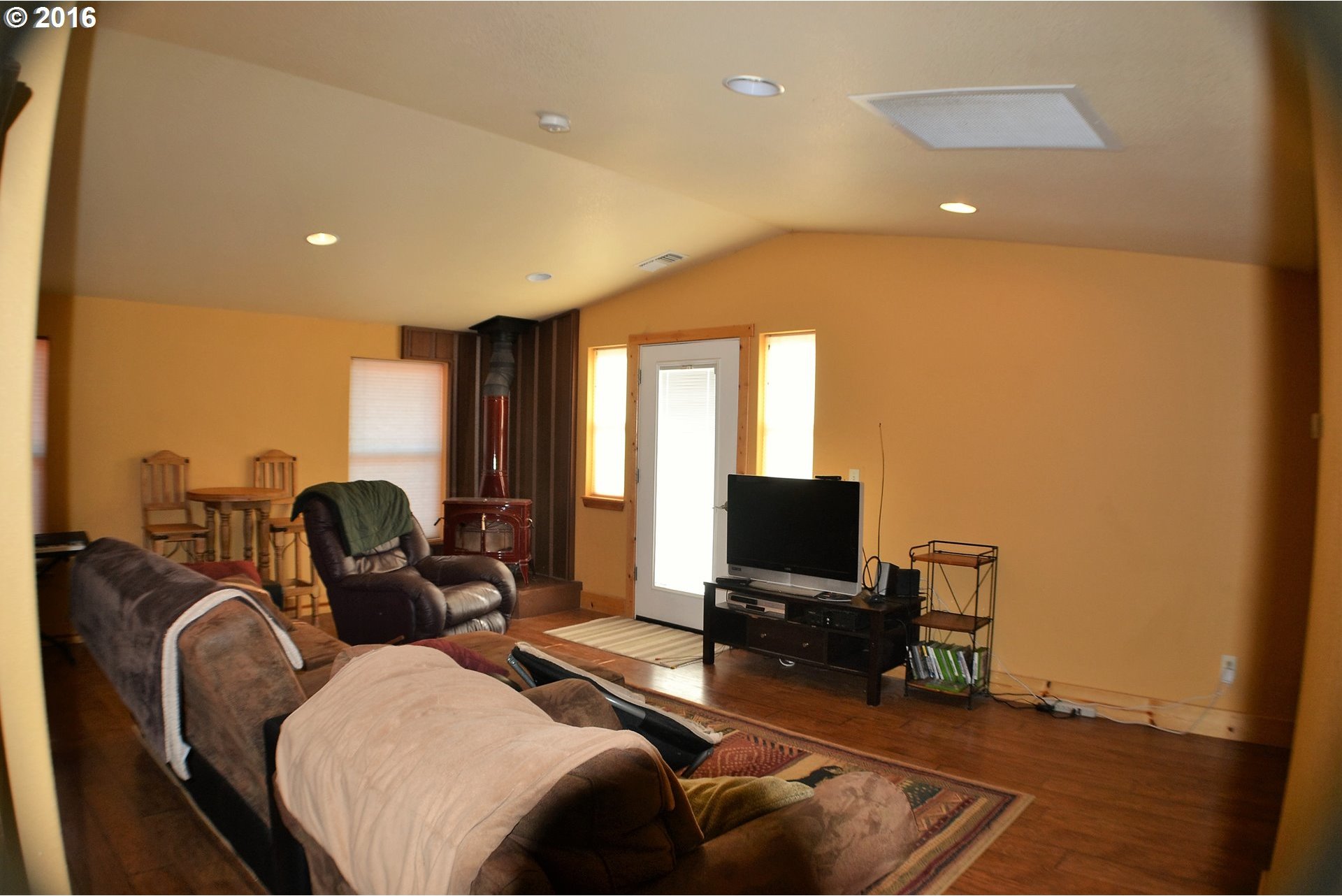 3367 Southwest Williams Road Powell Butte, OR 97753 - Photo 9 of 23 Gallery Image 9
