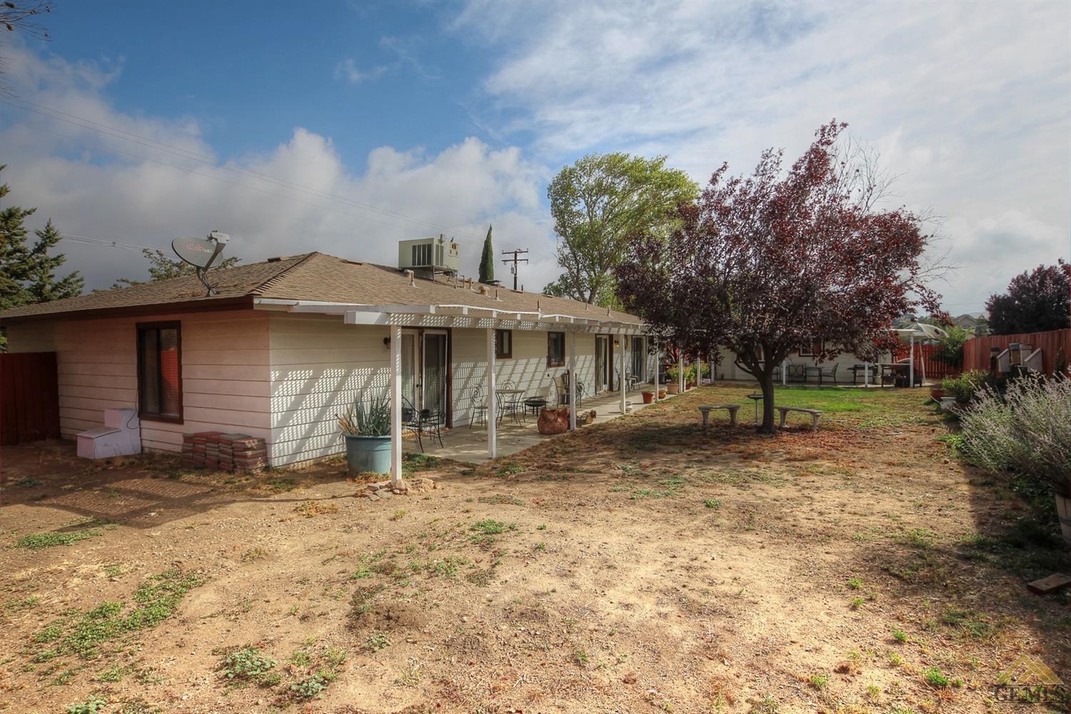 22924 Clover Spring Place Tehachapi, CA 93561 - Photo 13 of 40