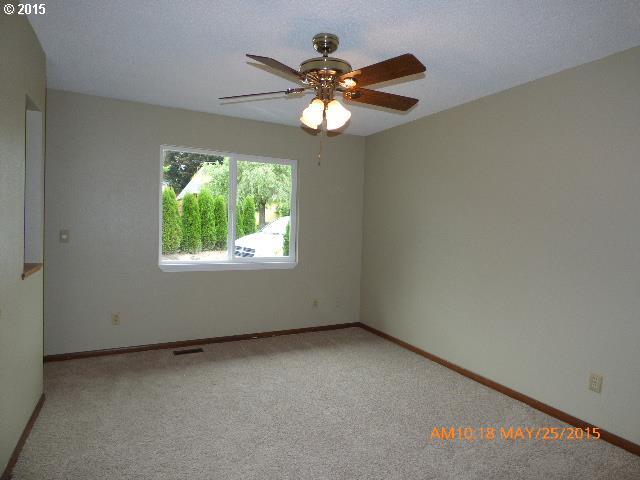6585 Southwest 203rd Avenue Aloha, OR 97078 - Photo 15 of 16