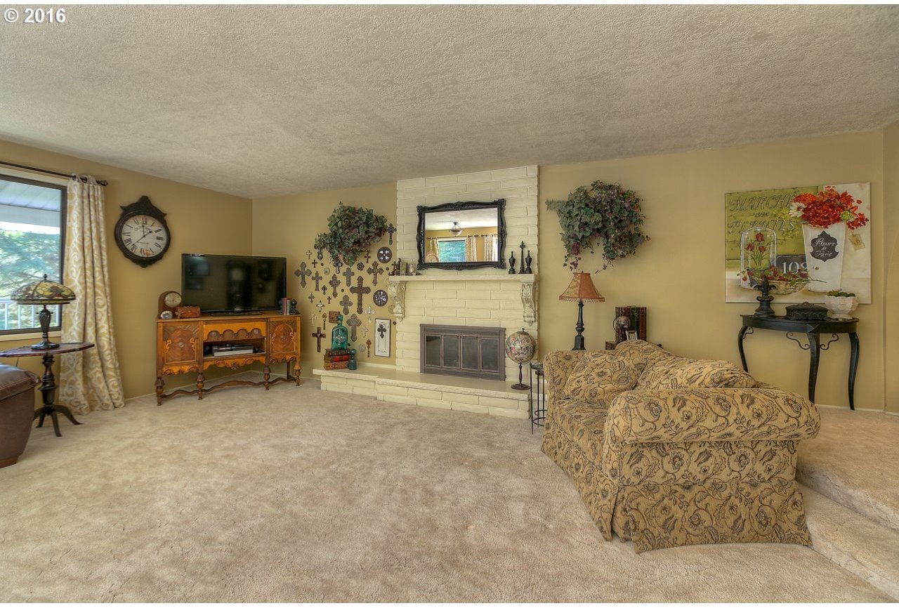 842 Hylo Road Southeast Salem, OR 97306 - Photo 1 of 28 Gallery Image 1