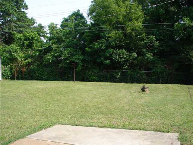 472 West Brooks Road Memphis, TN 38109 - Photo 6 of 12