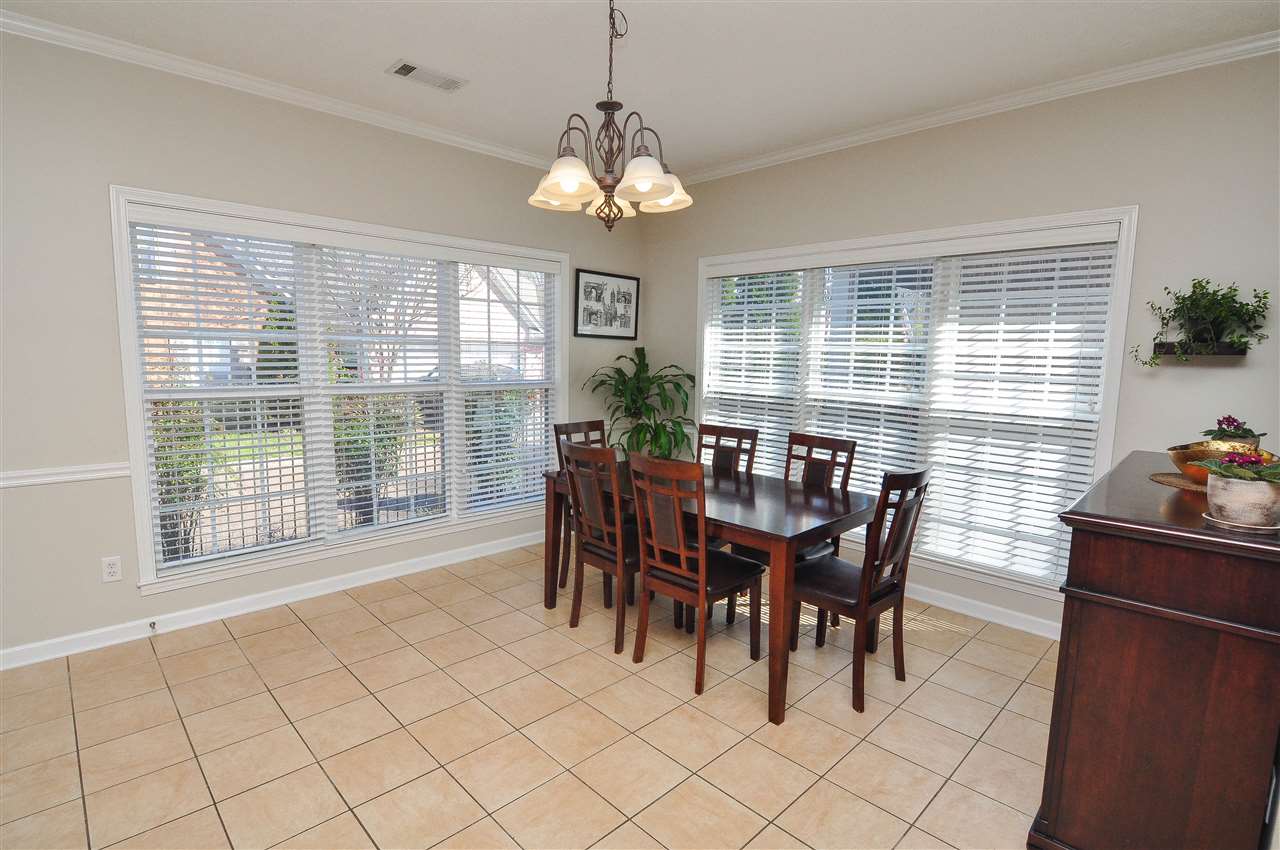 5272 Mesquite Road Memphis, TN 38120 - Photo 8 of 22 Enjoy your morning coffee in the separate breakfast area with large windows for plenty of natural light.
