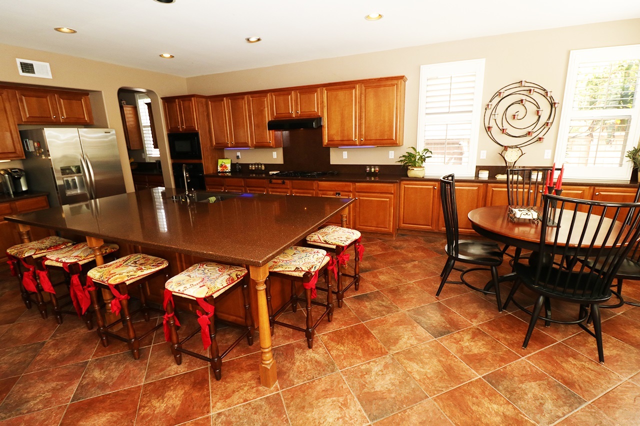 1389 Old Janal Ranch Road Chula Vista, CA 91915 - Photo 2 of 23