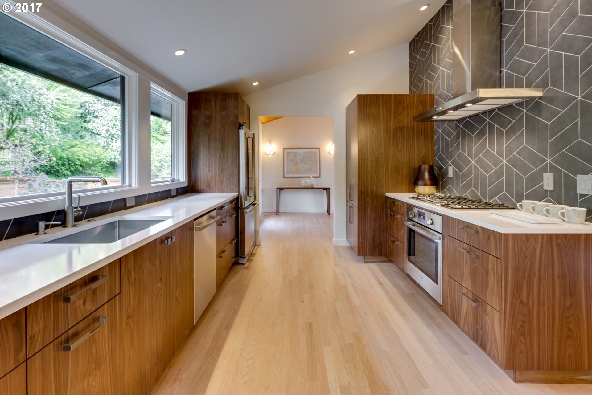 4524 Southwest Fairview Boulevard Portland, OR 97221 - Photo 30 of 31 Gallery Image 30