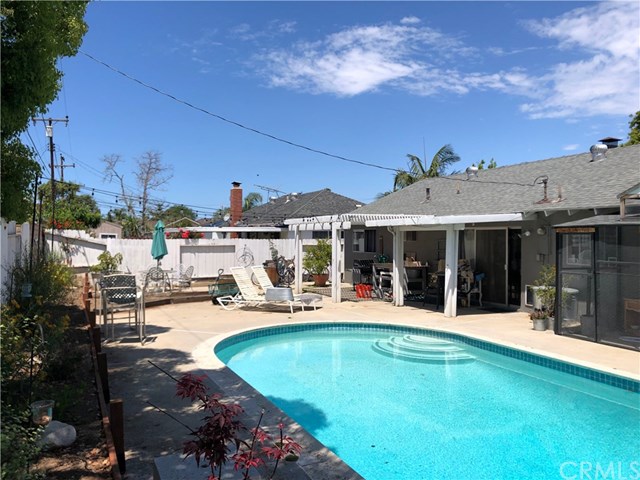 815 Sonora Road Costa Mesa, CA 92626 - Photo 13 of 14