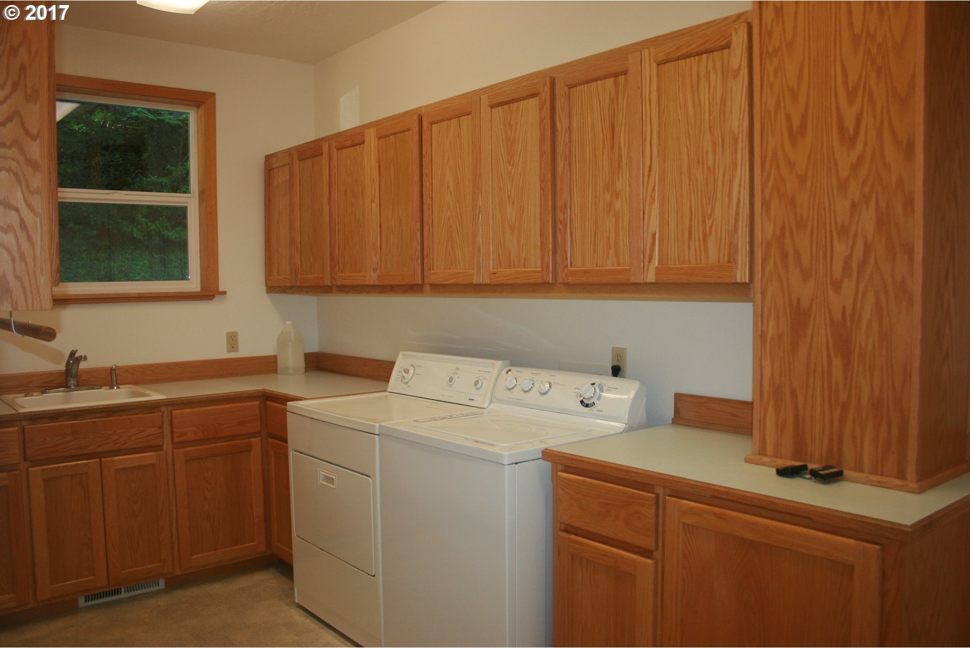 27766 Hunter Creek Road Gold Beach, OR 97444 - Photo 20 of 32 Gallery Image 20