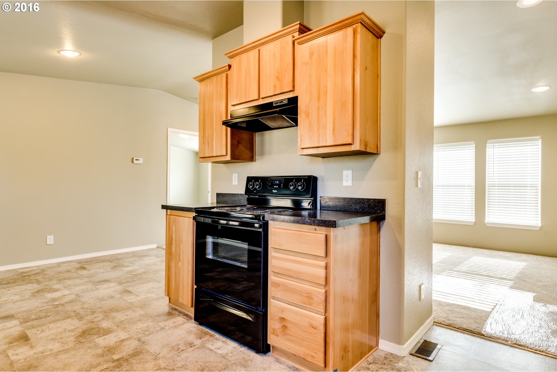 574 Union Gap Loop Oakland, OR 97462 - Photo 10 of 29 Gallery Image 10