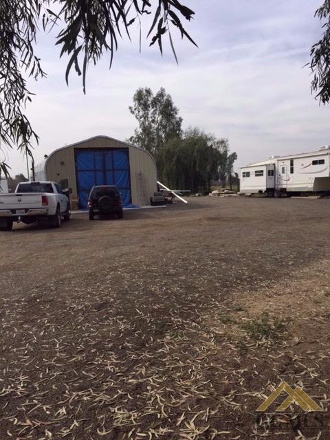 8325 Redbank Road Bakersfield, CA 93307 - Photo 11 of 18 Gallery Image 11