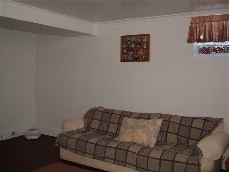 1013 Old Gate Road Blackridge, PA 15235 - Photo 17 of 25 Gallery Image 17