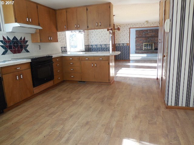 81145 Dufur Valley Road Dufur, OR 97021 - Photo 12 of 32 Gallery Image 12