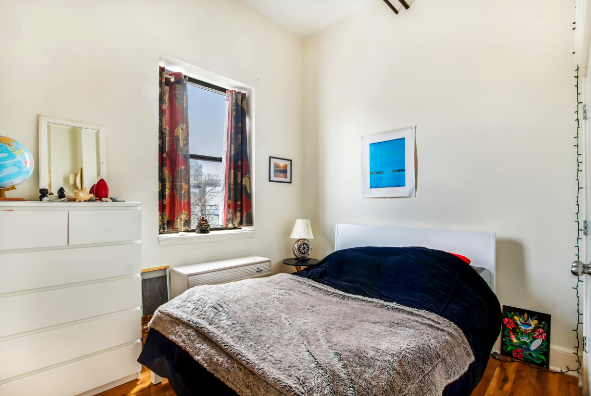 484 Humboldt Street, Unit 303 Brooklyn, NY 11211 - Photo 2 of 3