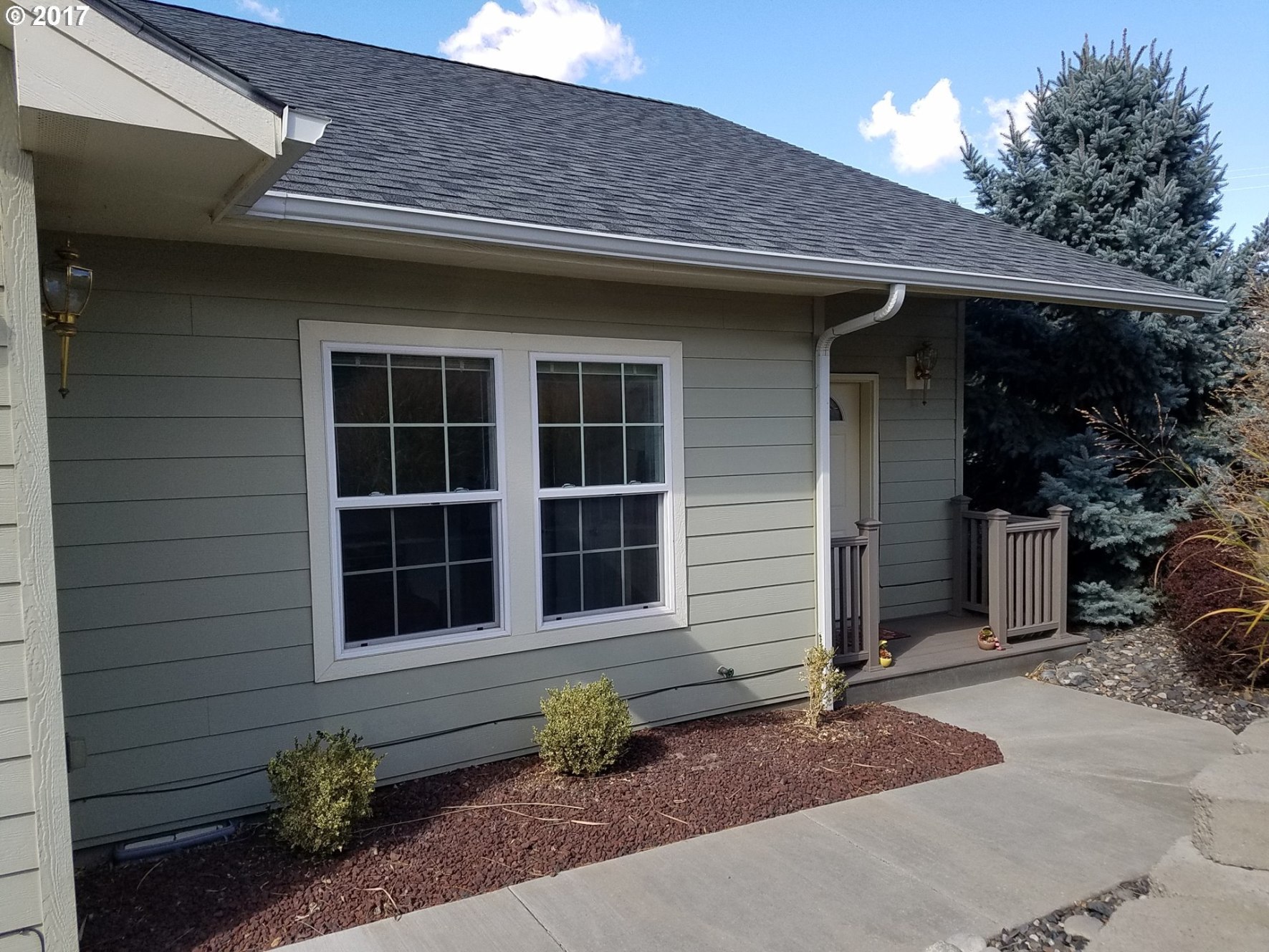 822 North Main Street Pendleton, OR 97801 - Photo 1 of 31
