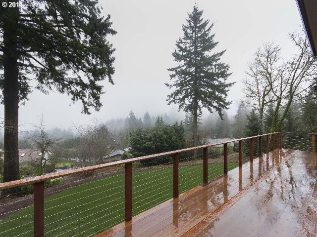 10050 Southwest 25th Avenue Portland, OR 97219 - Photo 4 of 16