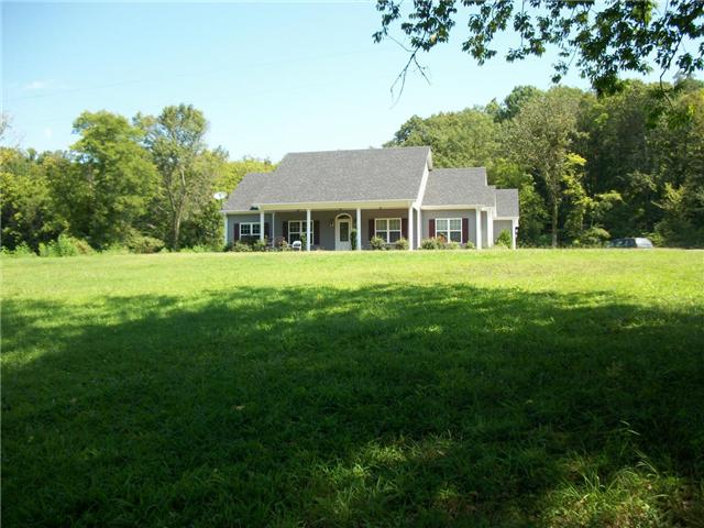 291 Henry Thompson Road Taft, TN 38488 - Photo 2 of 19