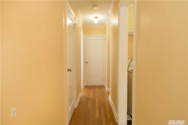 197 White Road Mineola, NY 11501 - Photo 6 of 19 Gallery Image 6