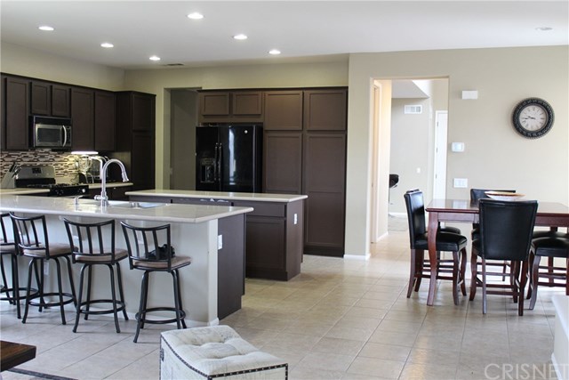 6708 Buchet Drive Palmdale, CA 93552 - Photo 10 of 24