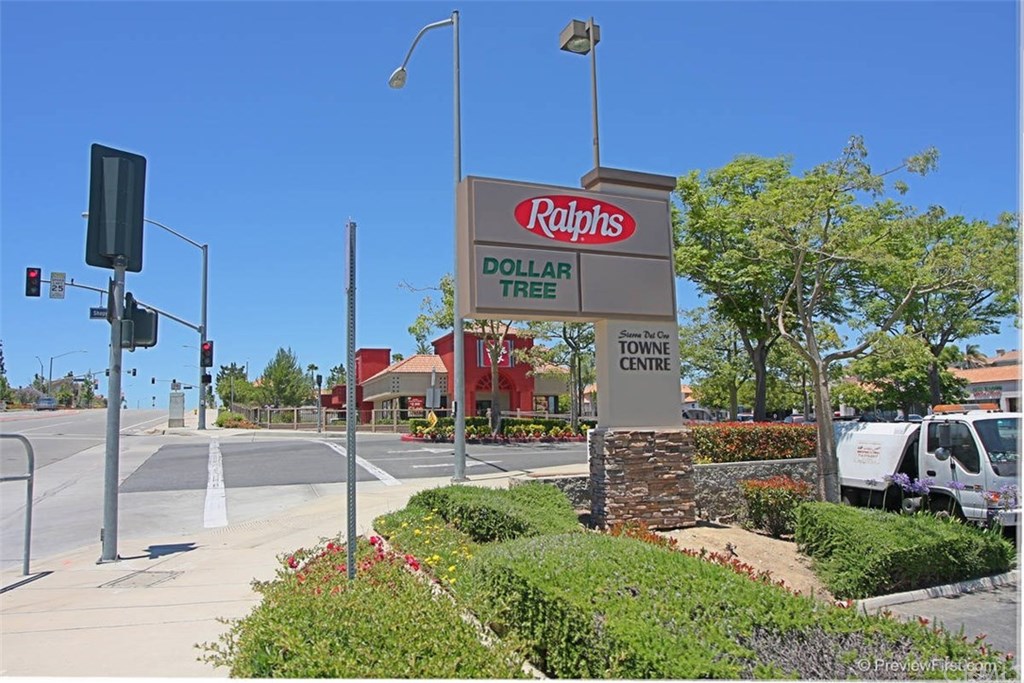 3086 Diamondview Circle Corona, CA 92882 - Photo 60 of 66 This shopping center is only within minutes from this property.