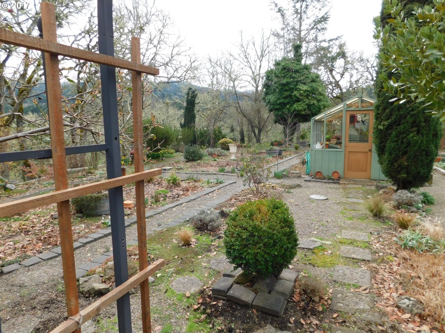 6674 Roberts Creek Road Roseburg, OR 97470 - Photo 7 of 29 Gallery Image 7