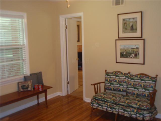 1479 Wilbec Road Memphis, TN 38117 - Photo 22 of 25 This is a great room that you can enter from the hall or the kitchen. It would be perfect for an office if you needed one.