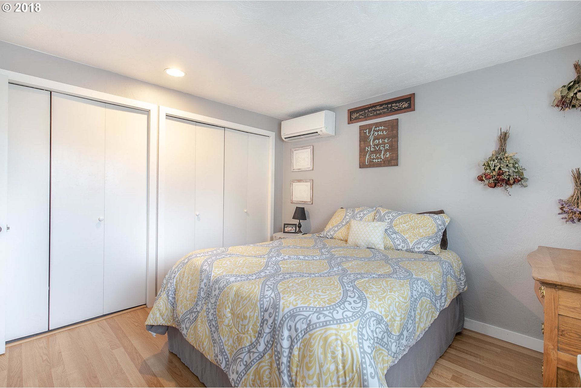 739 55th Place Springfield, OR 97478 - Photo 9 of 20 Gallery Image 9