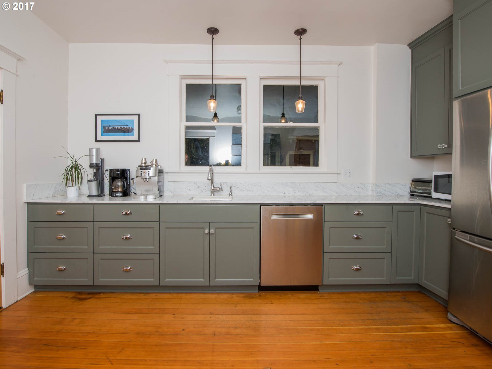 2923 Northeast Broadway Street Portland, OR 97232 - Photo 12 of 31