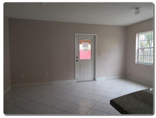 12432 Southwest 11th Terrace, Unit B Miami, FL 33184 - Photo 6 of 19