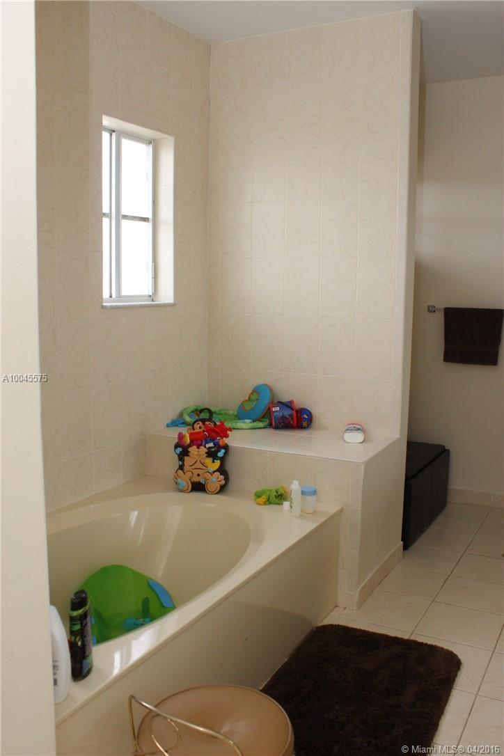 13434 Southwest 124th Avenue Road Miami, FL 33186 - Photo 18 of 33