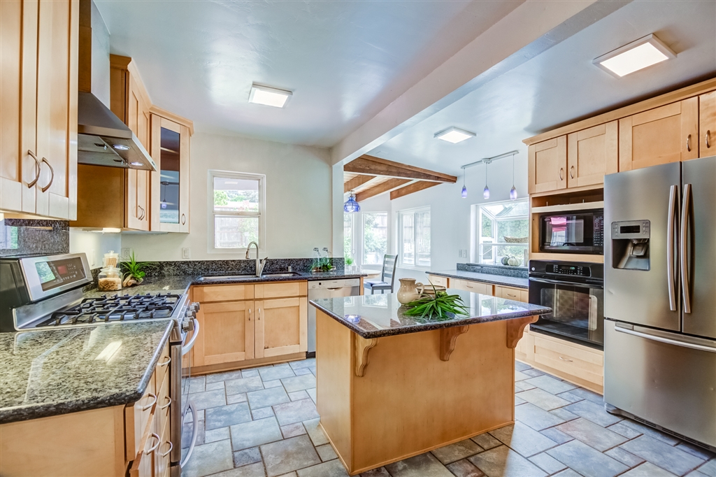 11360 Meadow View Road El Cajon, CA 92020 - Photo 6 of 25 Gallery Image 6