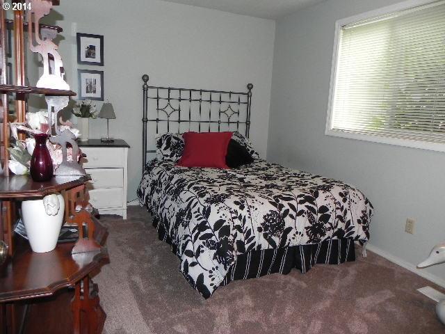 7865 Southwest Sorrento Road Beaverton, OR 97008 - Photo 11 of 16 Gallery Image 11