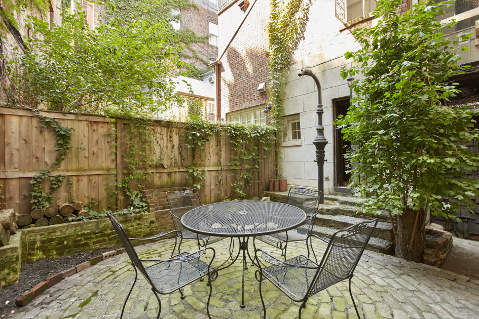 24 Commerce Street Manhattan, NY 10014 - Photo 4 of 9