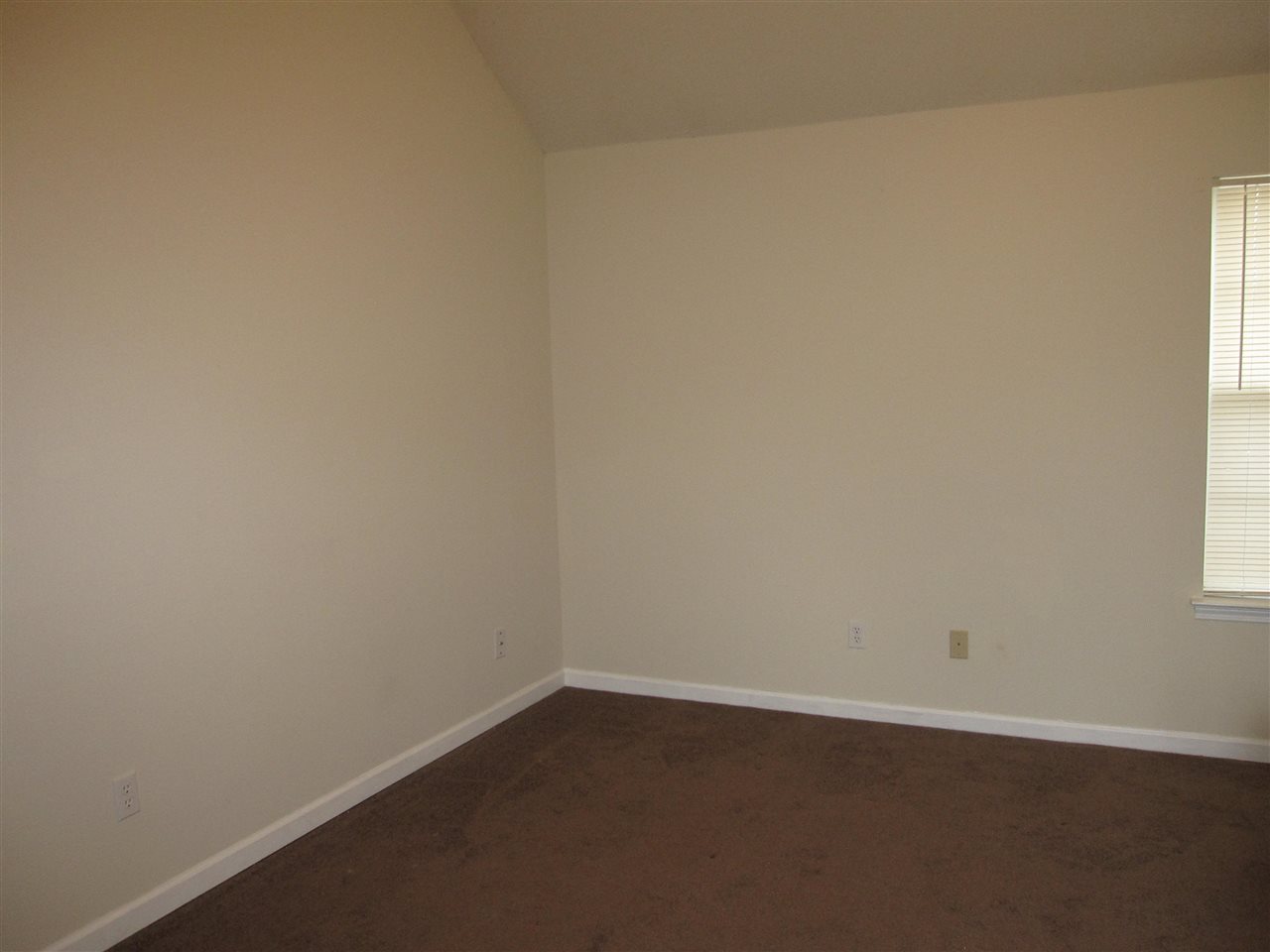 1676 Ranmar Drive Memphis, TN 38016 - Photo 12 of 25 Gallery Image 12