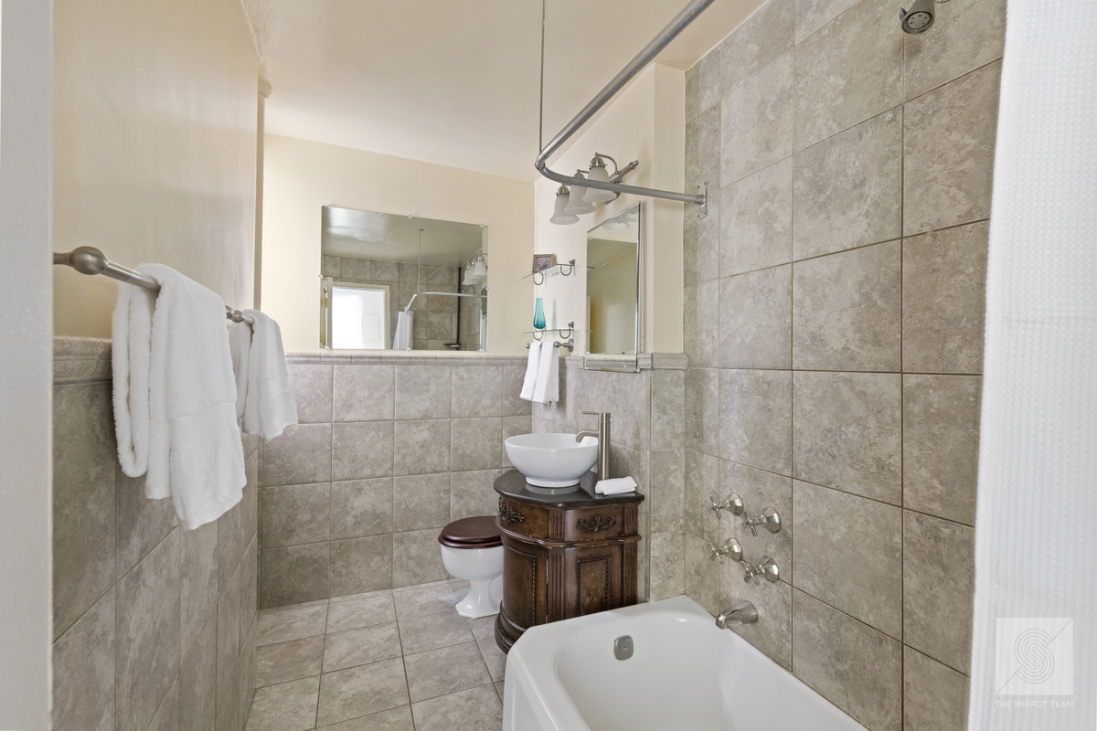 520 East 90th Street, Unit 1D Manhattan, NY 10128 - Photo 7 of 10