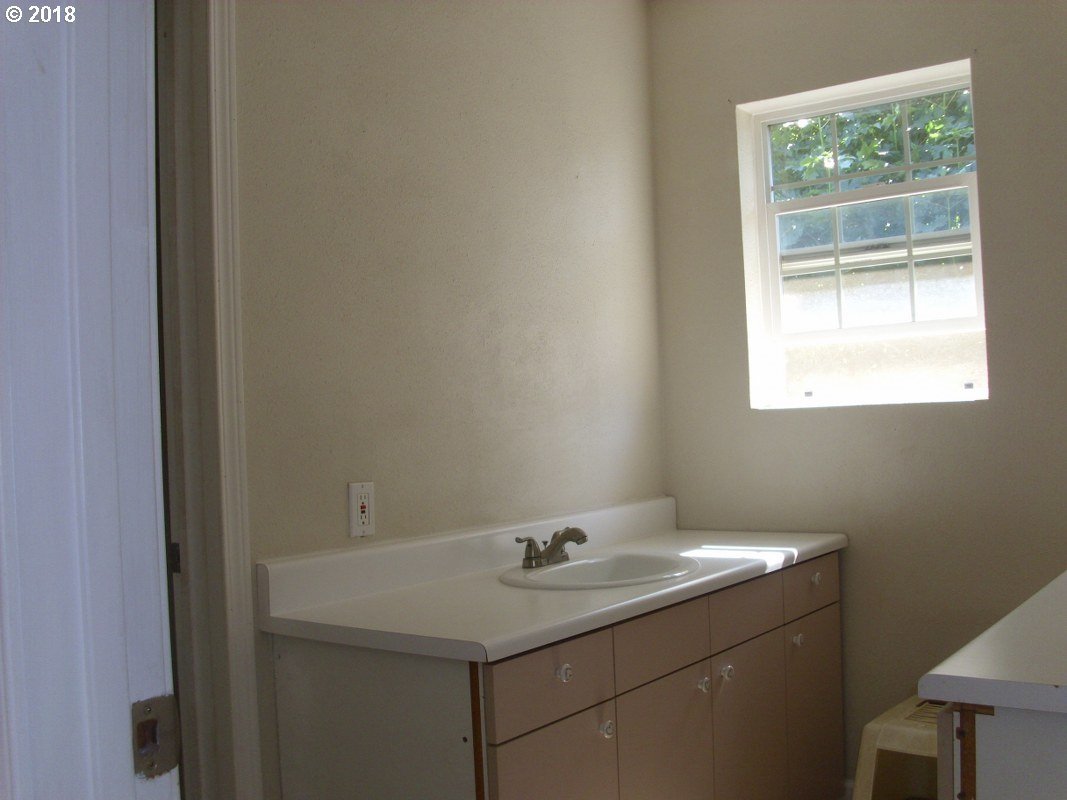 6356 Orchard Heights Road Northwest Salem, OR 97304 - Photo 21 of 27 Gallery Image 21