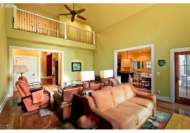 522 Upper Lakeview Road White Salmon, WA 98672 - Photo 8 of 32 Gallery Image 8