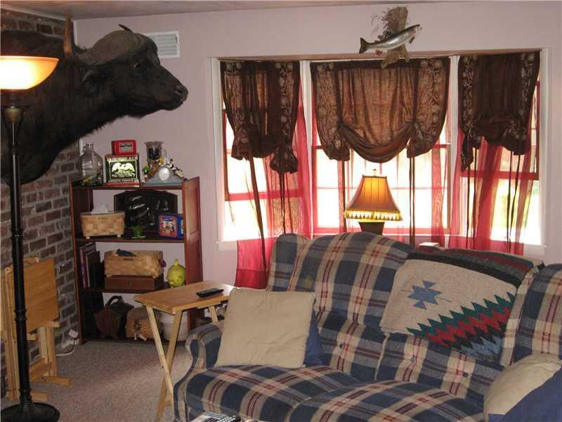 136 Martin Road Scottdale, PA 15683 - Photo 6 of 15