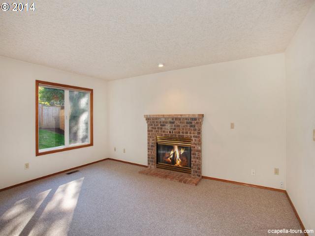 3814 Southwest Comus Street Portland, OR 97219 - Photo 4 of 15 Gallery Image 4