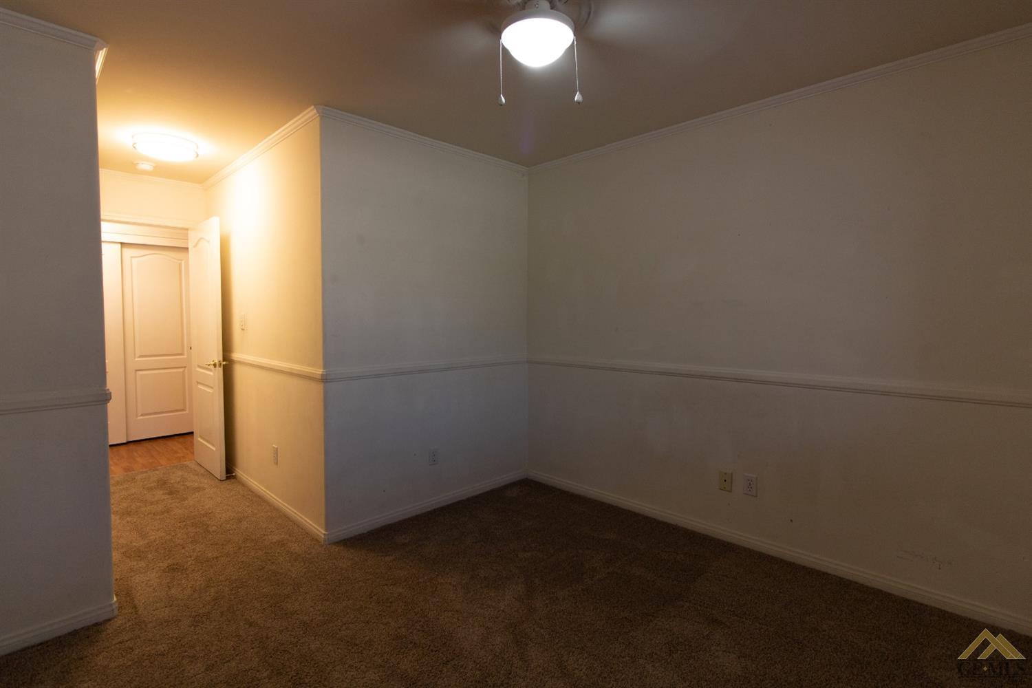 5218 Port Drive Bakersfield, CA 93312 - Photo 7 of 21