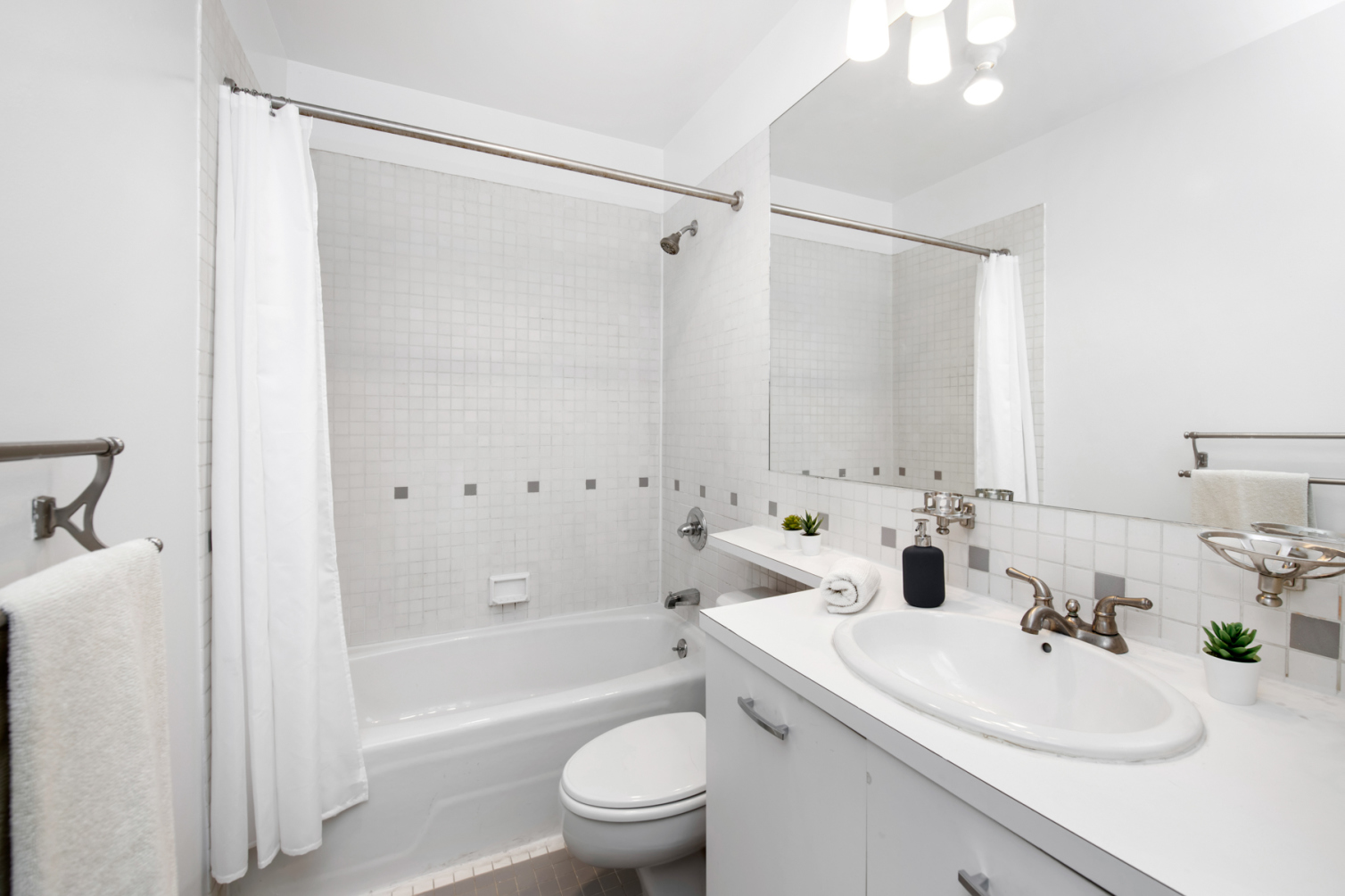 167 Perry Street, Unit 5H Manhattan, NY 10014 - Photo 7 of 11