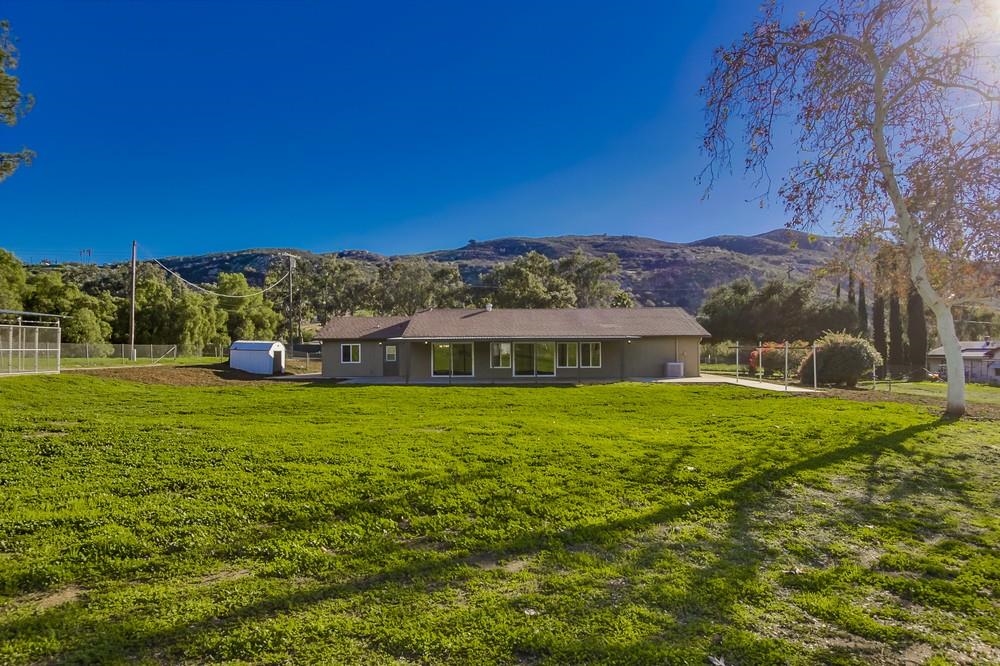 15734 Dell View Road El Cajon, CA 92021 - Photo 20 of 25 Gallery Image 20