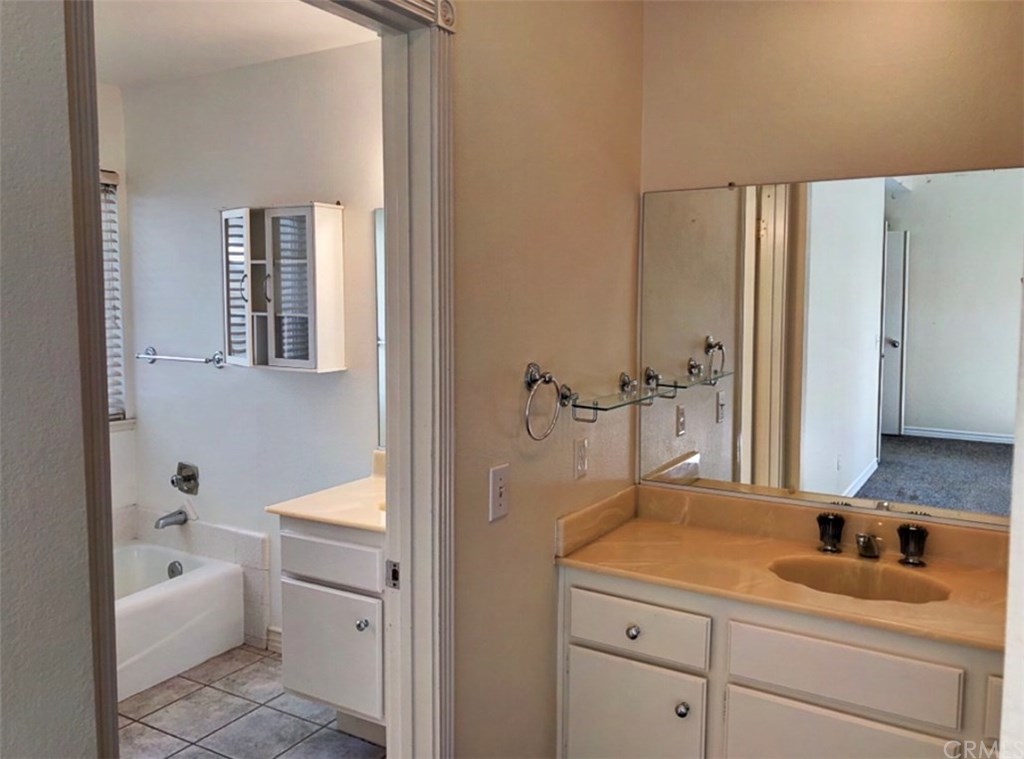 1092 Deborah Street Upland, CA 91784 - Photo 13 of 20 En Suite with separate vanities