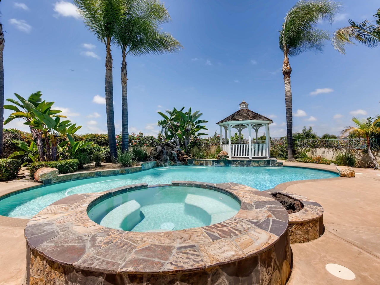 1657 Del Mar Road Oceanside, CA 92057 - Photo 16 of 19 Awesome Spa & gazebo