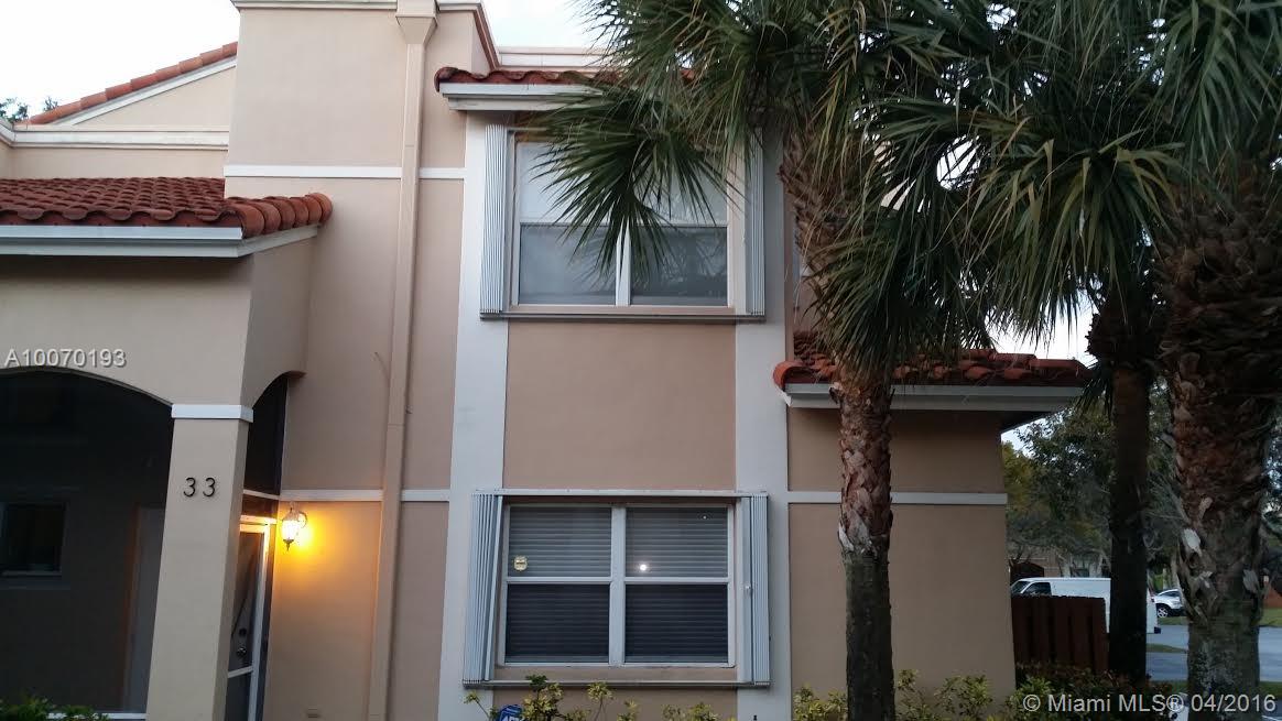 543 Racquet Club Road, Unit 33 Weston, FL 33326 - Photo 2 of 12 Gallery Image 2