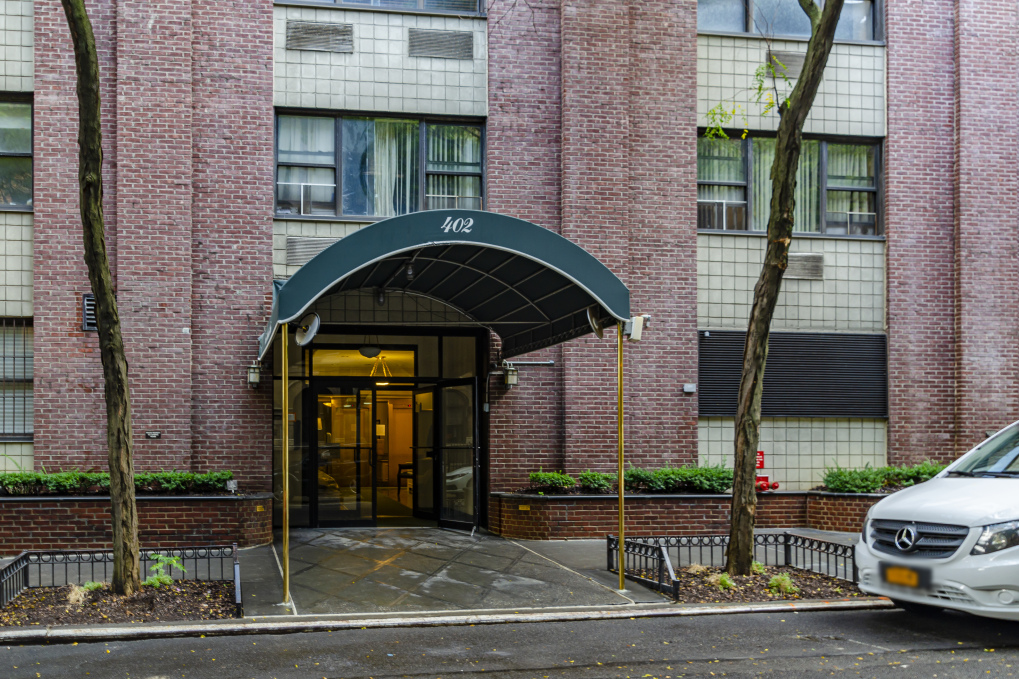 402 E 90th St, Manhattan, NY 10128 - Photo 2 of 4