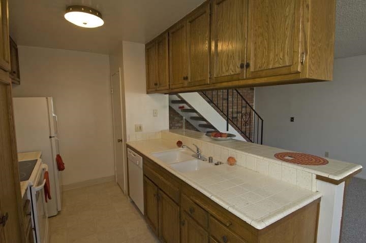 9857 Mission Gorge Road, Unit 3 Santee, CA 92071 - Photo 4 of 8