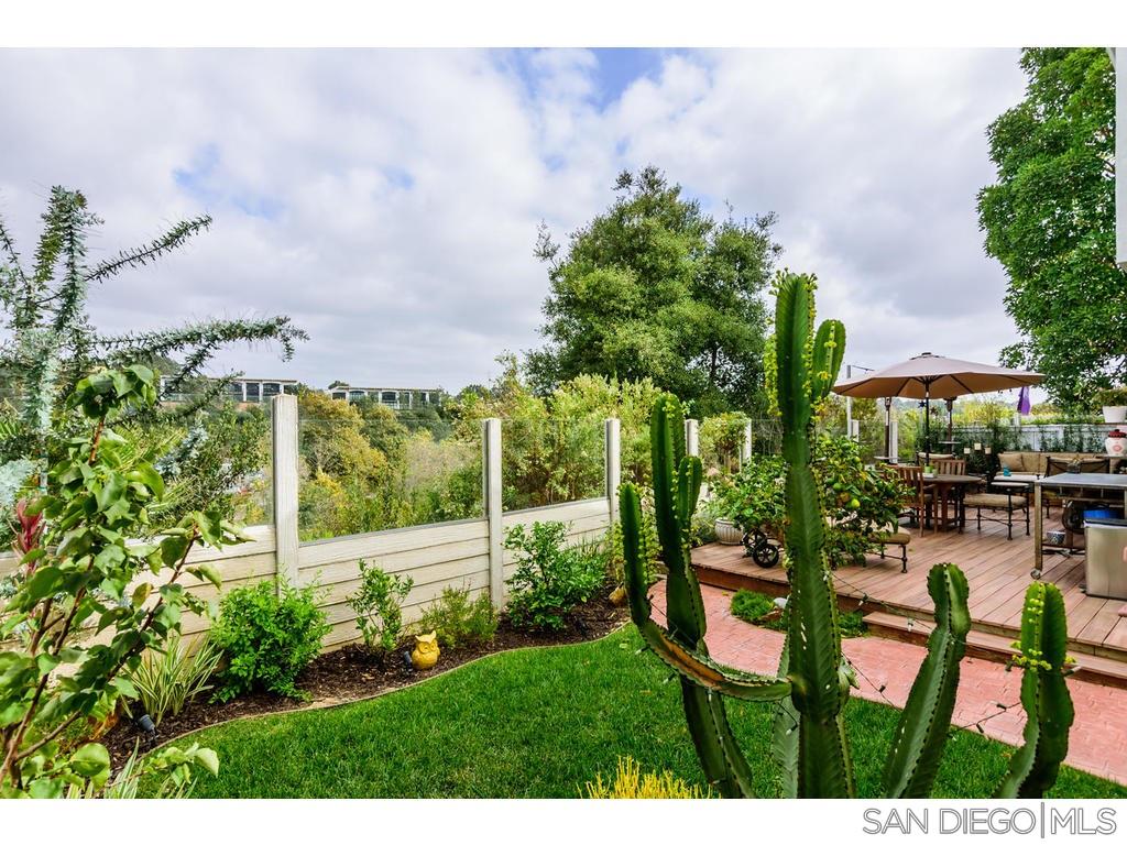 1174 Cambria Way Encinitas, CA 92024 - Photo 22 of 25 Gallery Image 22