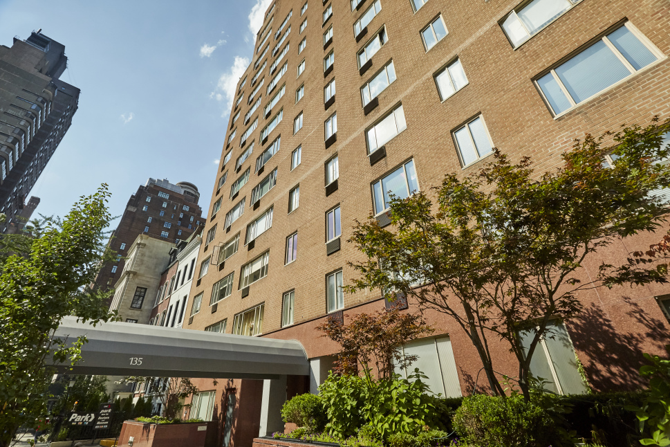135 E 71st St, Manhattan, NY 10021 - Photo 2 of 4