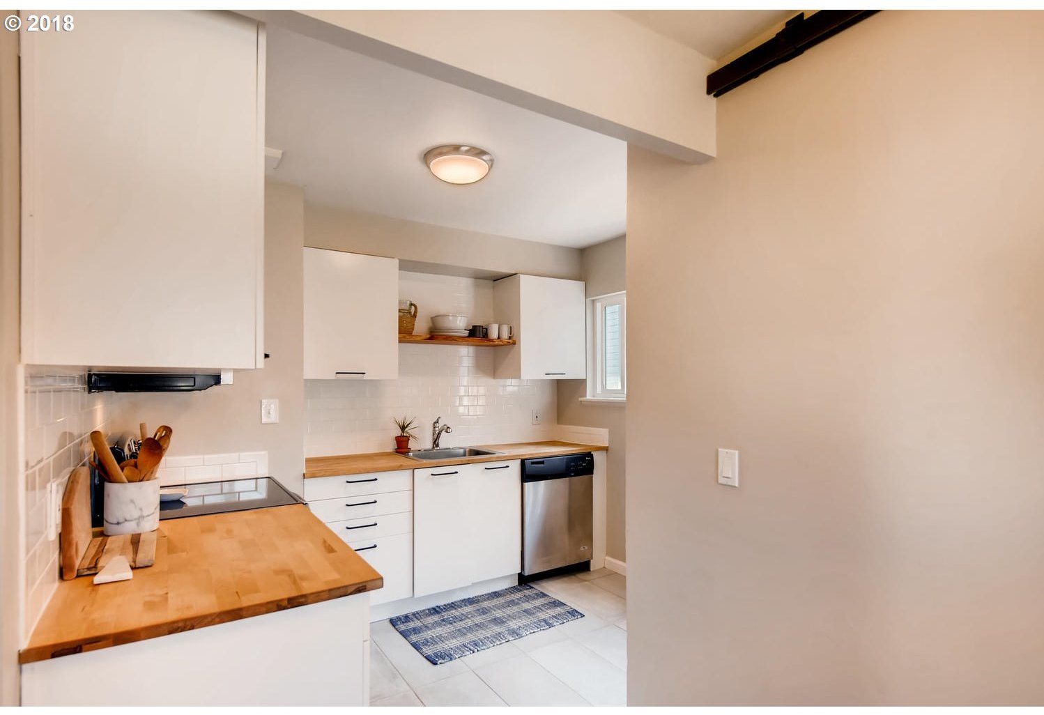 6118 Southeast Reedway Street Portland, OR 97206 - Photo 7 of 27 Gallery Image 7