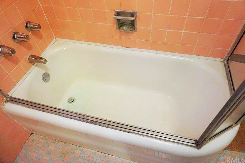 2107 West 84th Place Los Angeles, CA 90047 - Photo 21 of 30