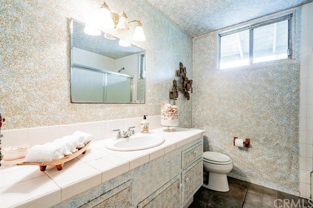 $925,000 | 208 Susannah Place, Costa Mesa, CA 92627