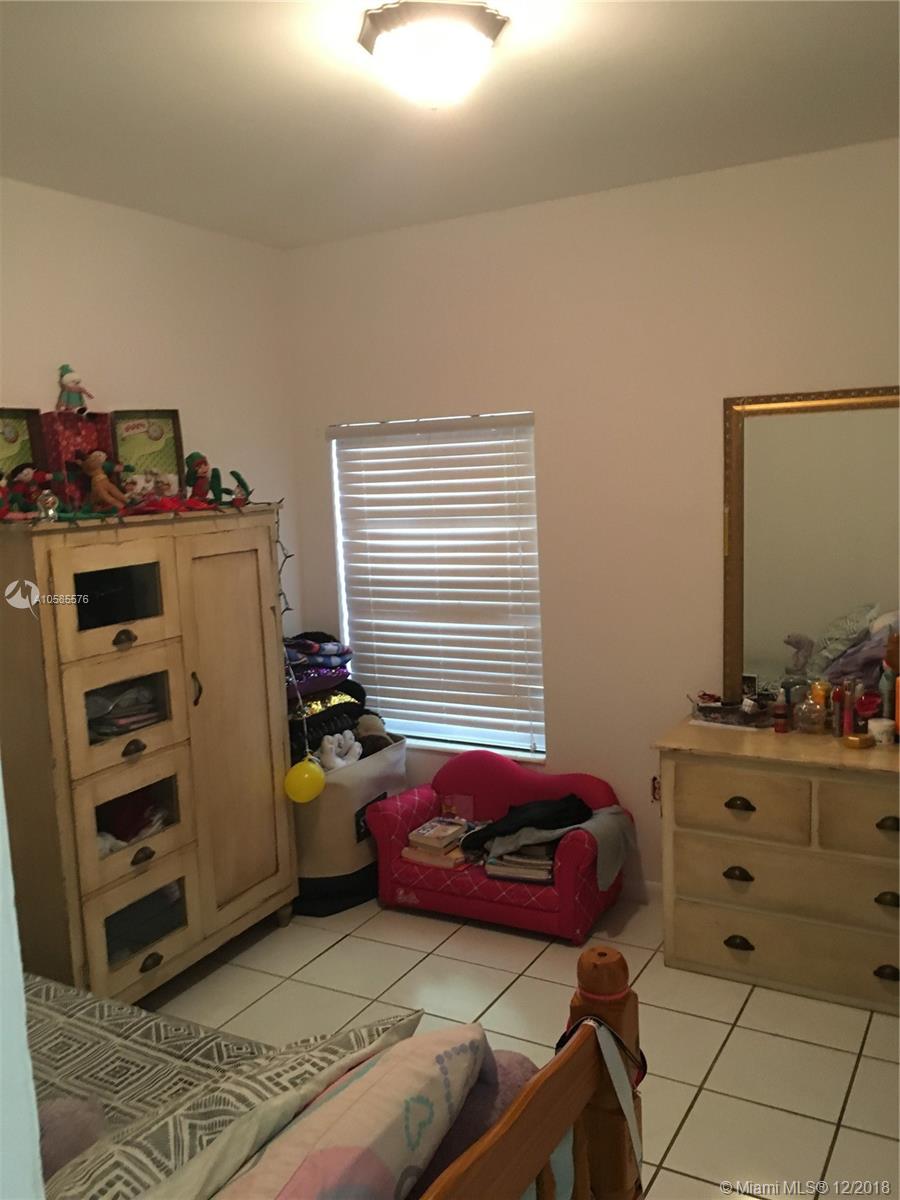8111 Southwest 129th Avenue Miami, FL 33183 - Photo 8 of 10